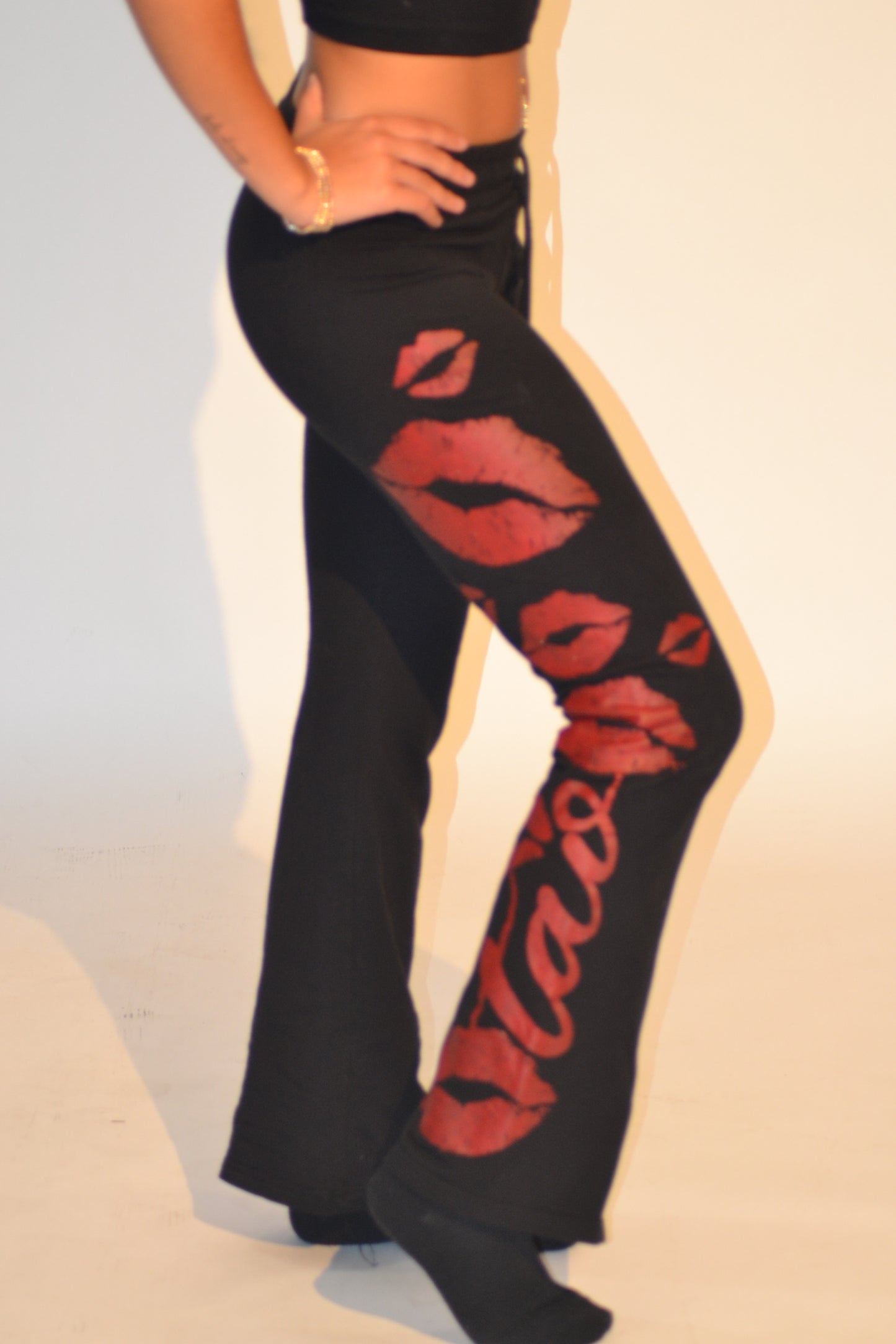 Kiss Print Sweatpants